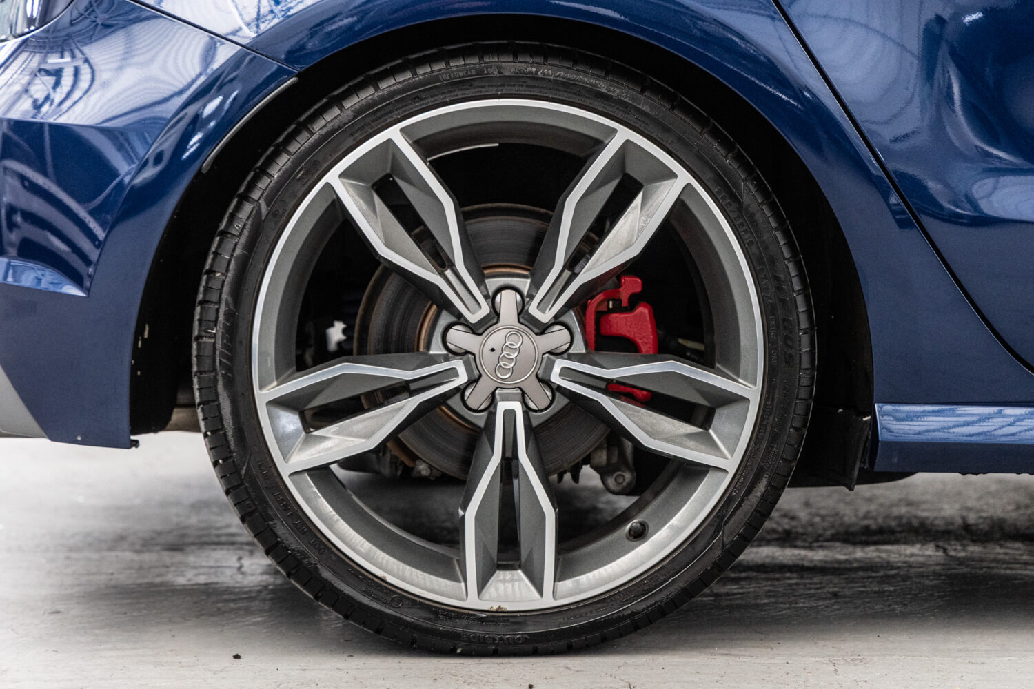 S1スポーツバック 4WD 6MT