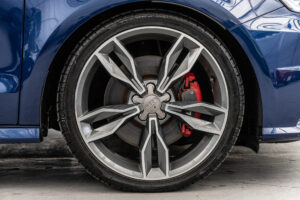 S1スポーツバック 4WD 6MT