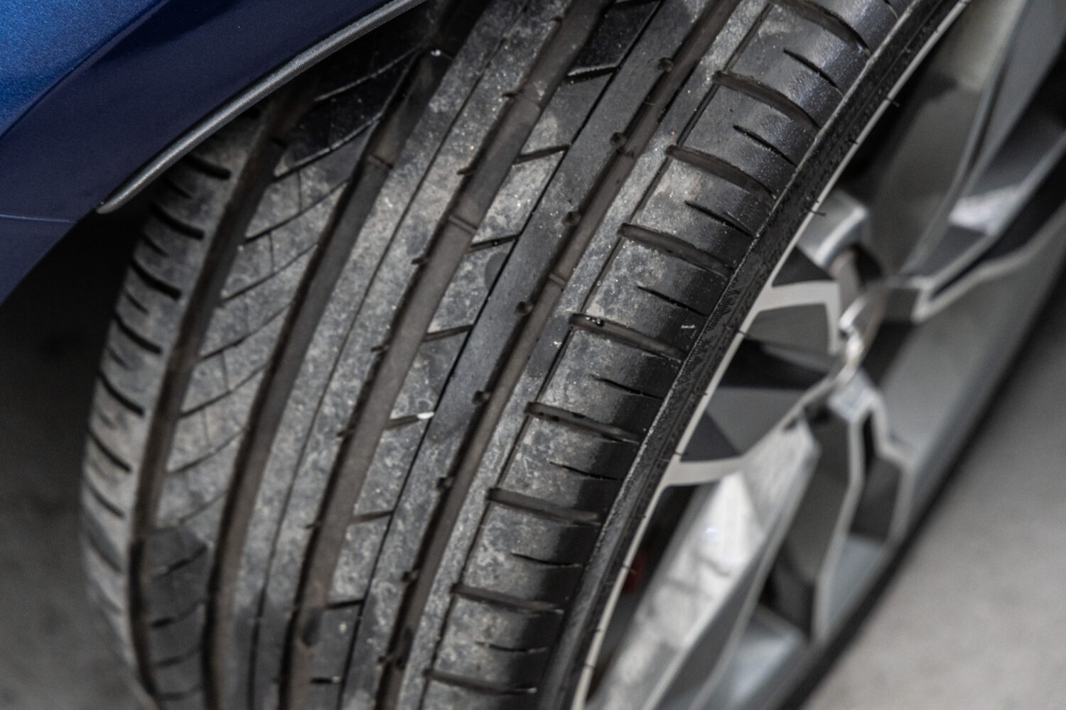 S1スポーツバック 4WD 6MT