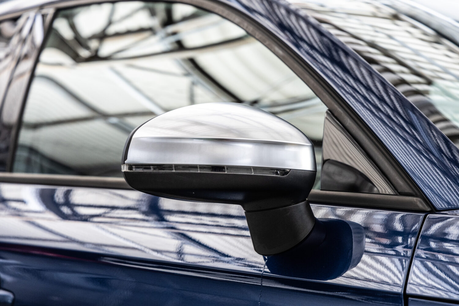 S1スポーツバック 4WD 6MT