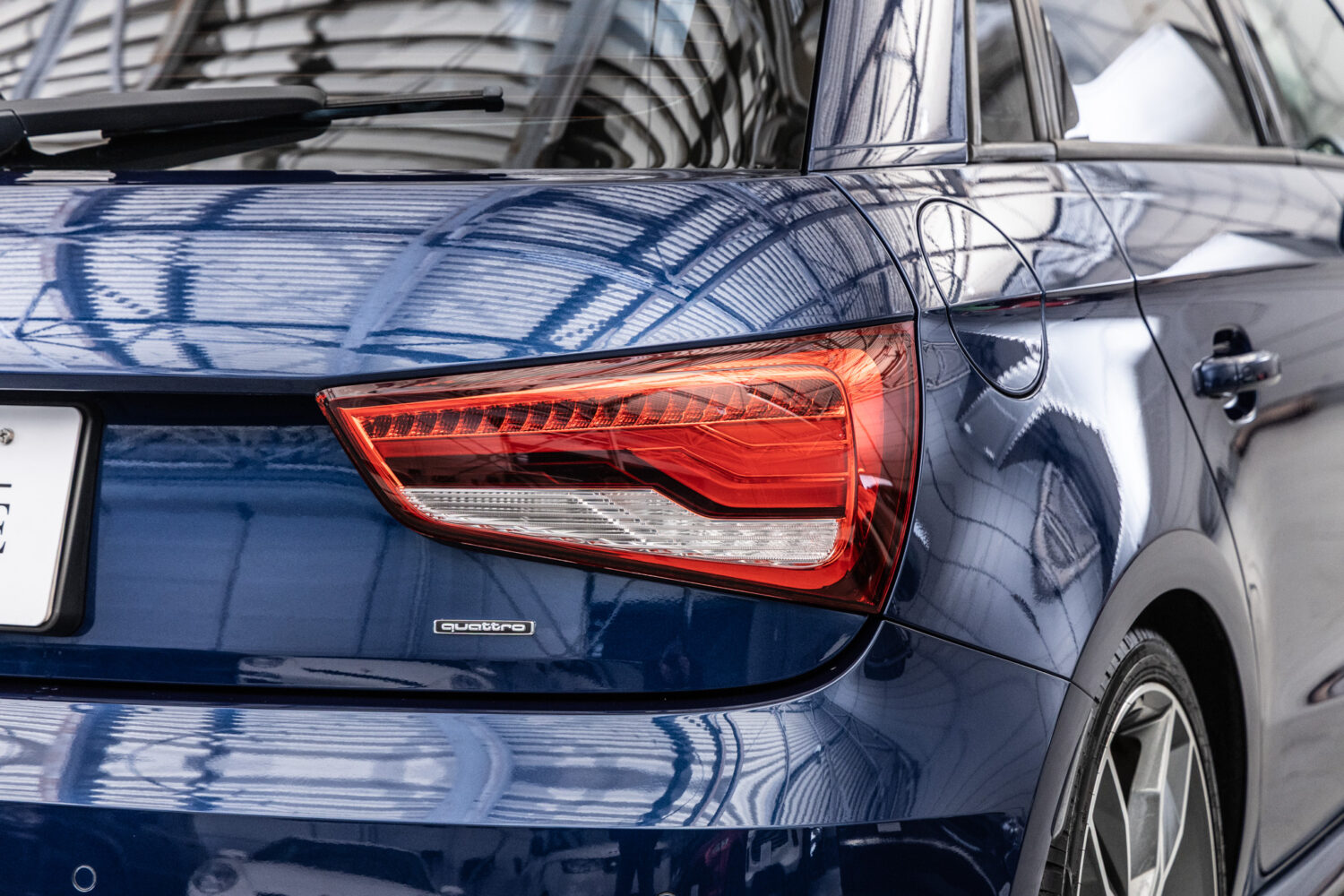 S1スポーツバック 4WD 6MT