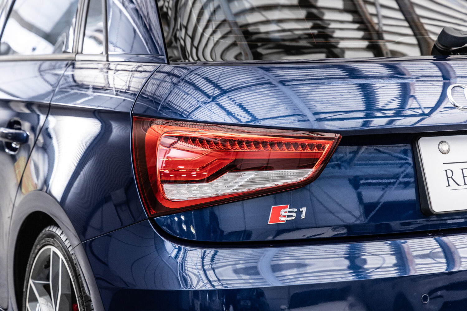 S1スポーツバック 4WD 6MT