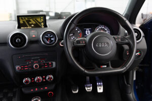 S1スポーツバック 4WD 6MT