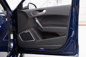 S1スポーツバック 4WD 6MT