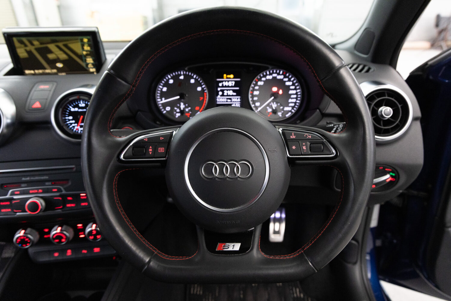 S1スポーツバック 4WD 6MT