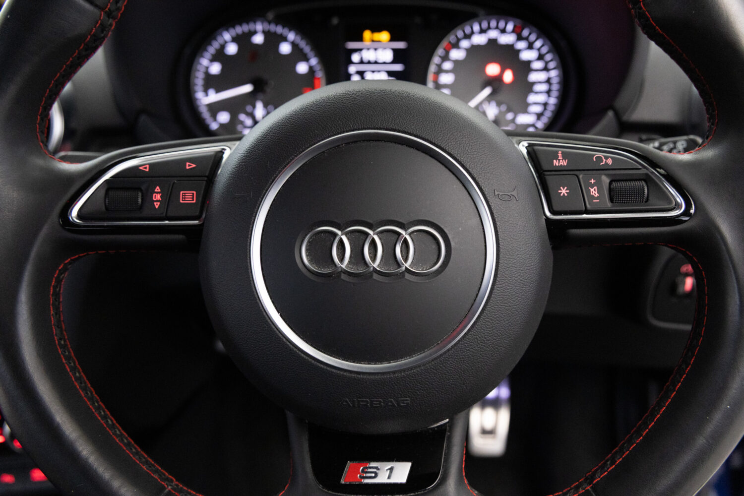 S1スポーツバック 4WD 6MT