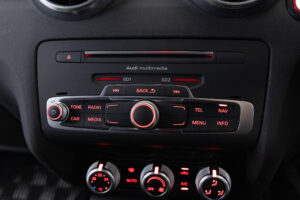 S1スポーツバック 4WD 6MT