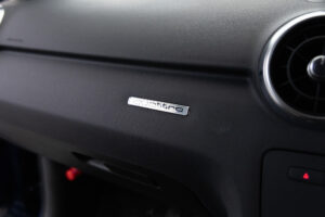 S1スポーツバック 4WD 6MT