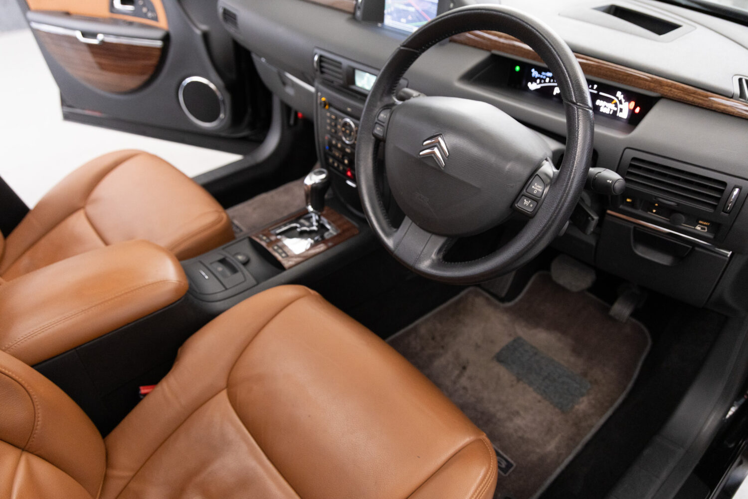 C6 エクスクルーシブ