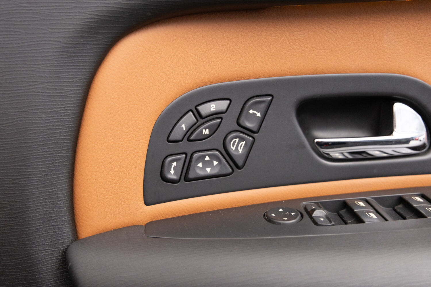 C6 エクスクルーシブ