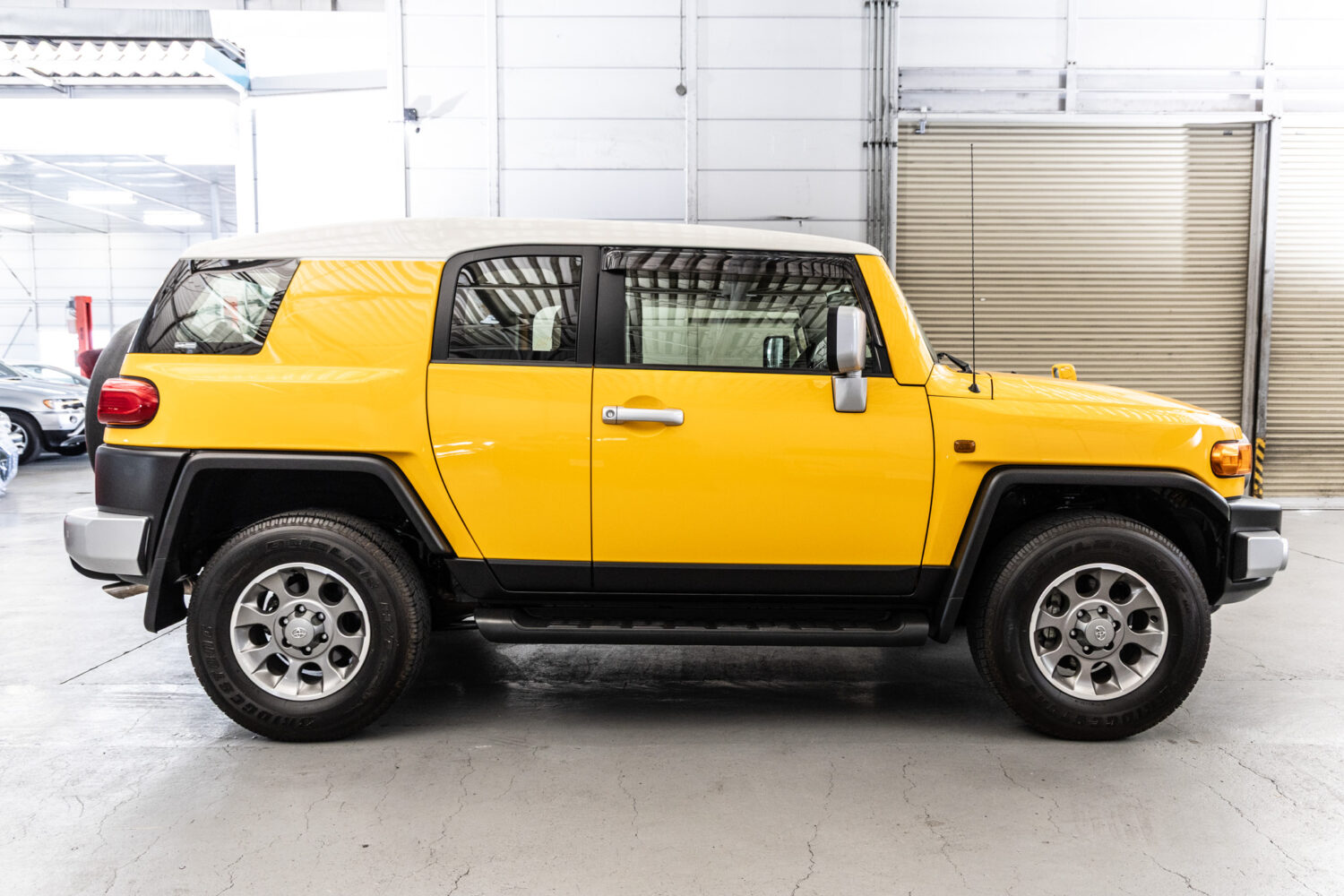 FJクルーザー 4.0 カラーパッケージ 4WD