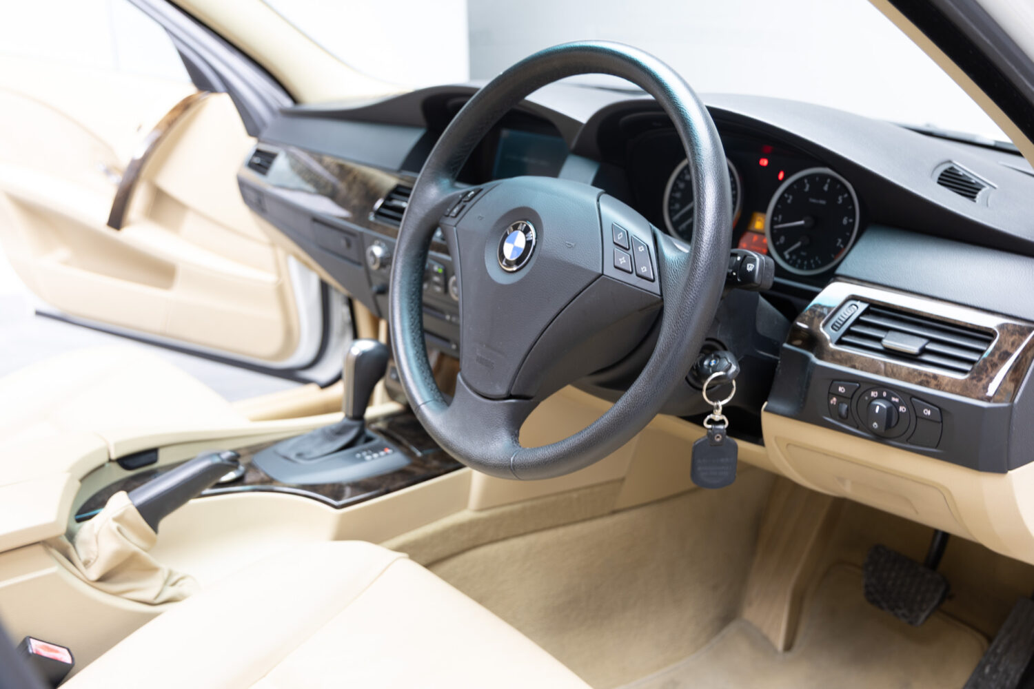 BMW 5シリーズ 530iハイライン