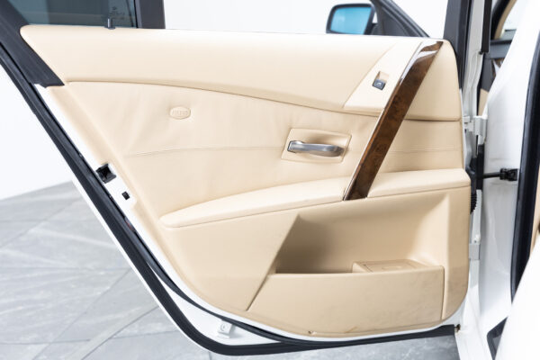 BMW 5シリーズ 530iハイライン