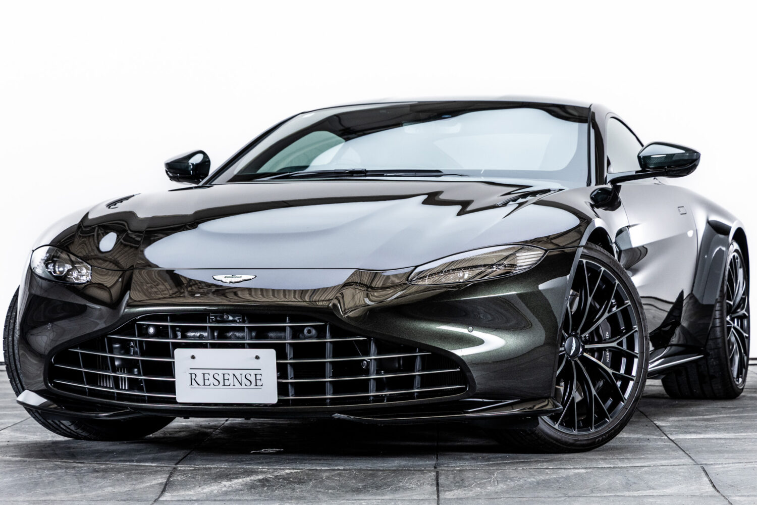 ヴァンテージ 110th Anniversary Midnight edition