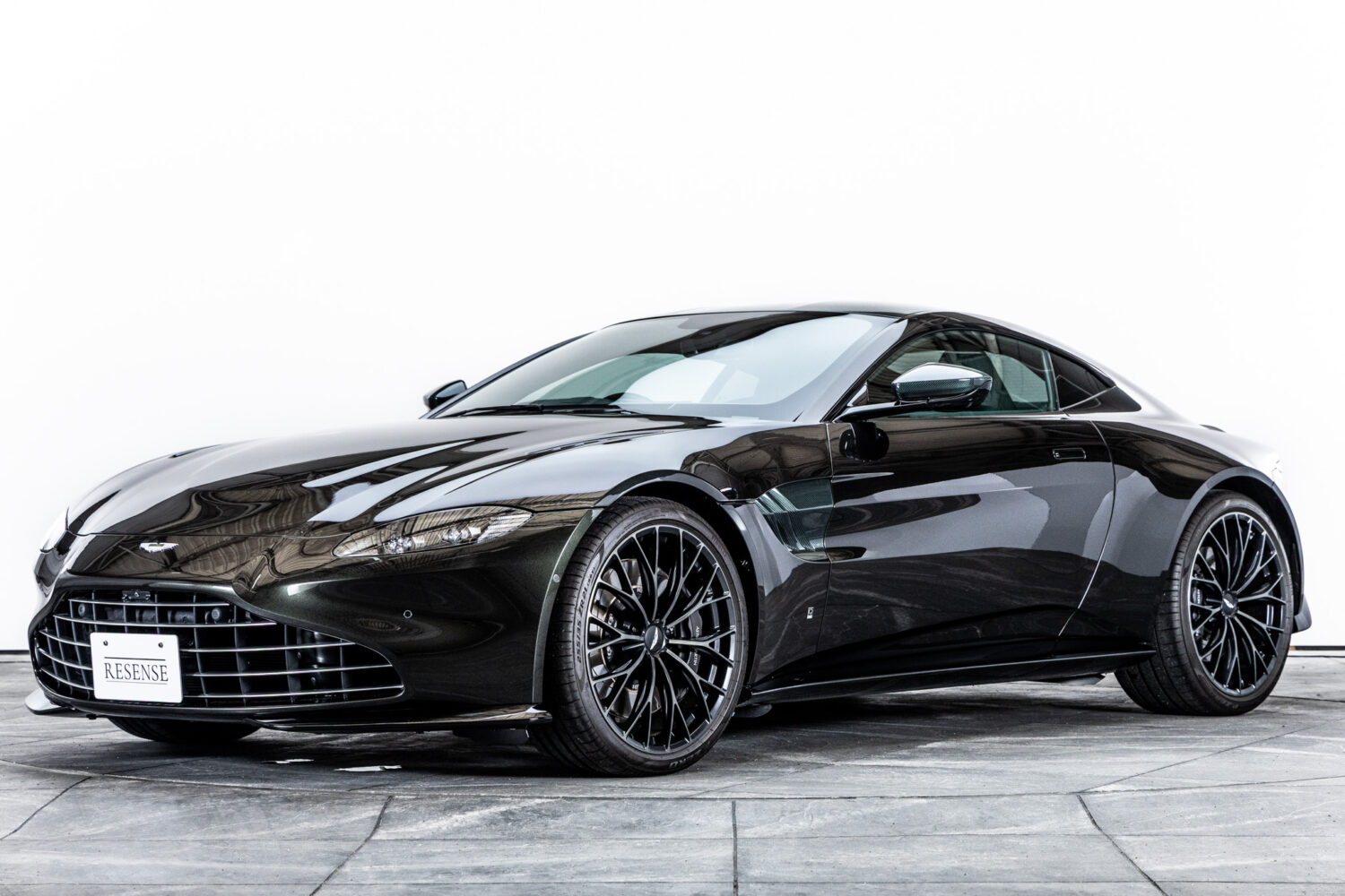 ヴァンテージ 110th Anniversary Midnight edition