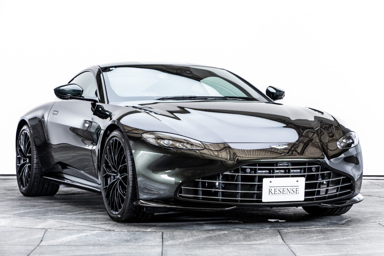 ヴァンテージ 110th Anniversary Midnight edition