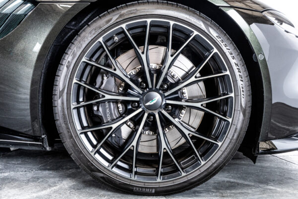 ヴァンテージ 110th Anniversary Midnight edition