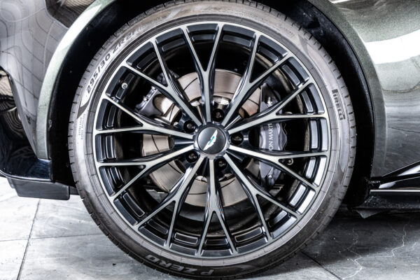 ヴァンテージ 110th Anniversary Midnight edition