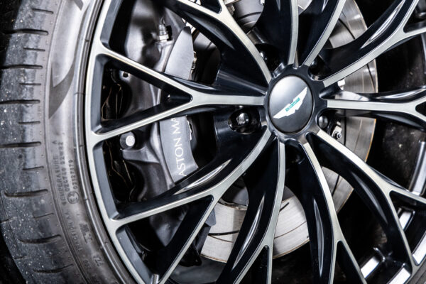ヴァンテージ 110th Anniversary Midnight edition