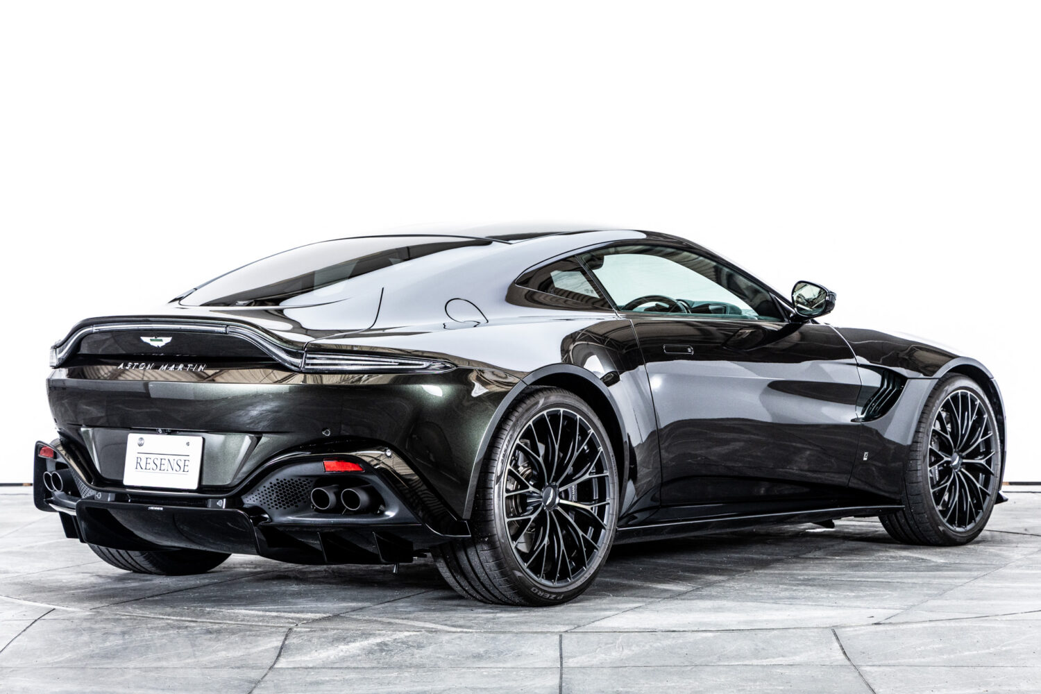 ヴァンテージ 110th Anniversary Midnight edition