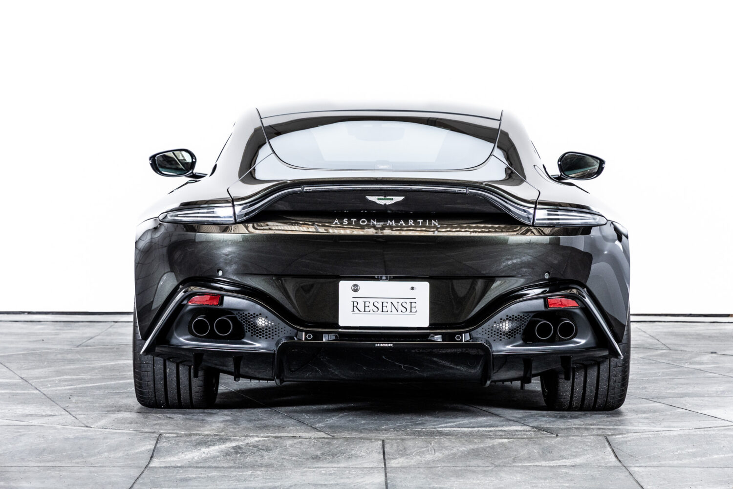 ヴァンテージ 110th Anniversary Midnight edition