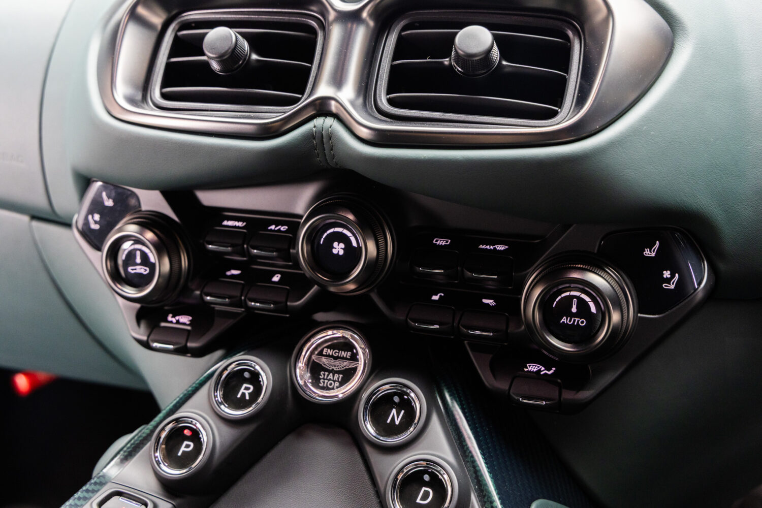 ヴァンテージ 110th Anniversary Midnight edition