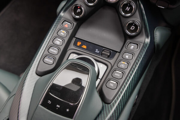 ヴァンテージ 110th Anniversary Midnight edition