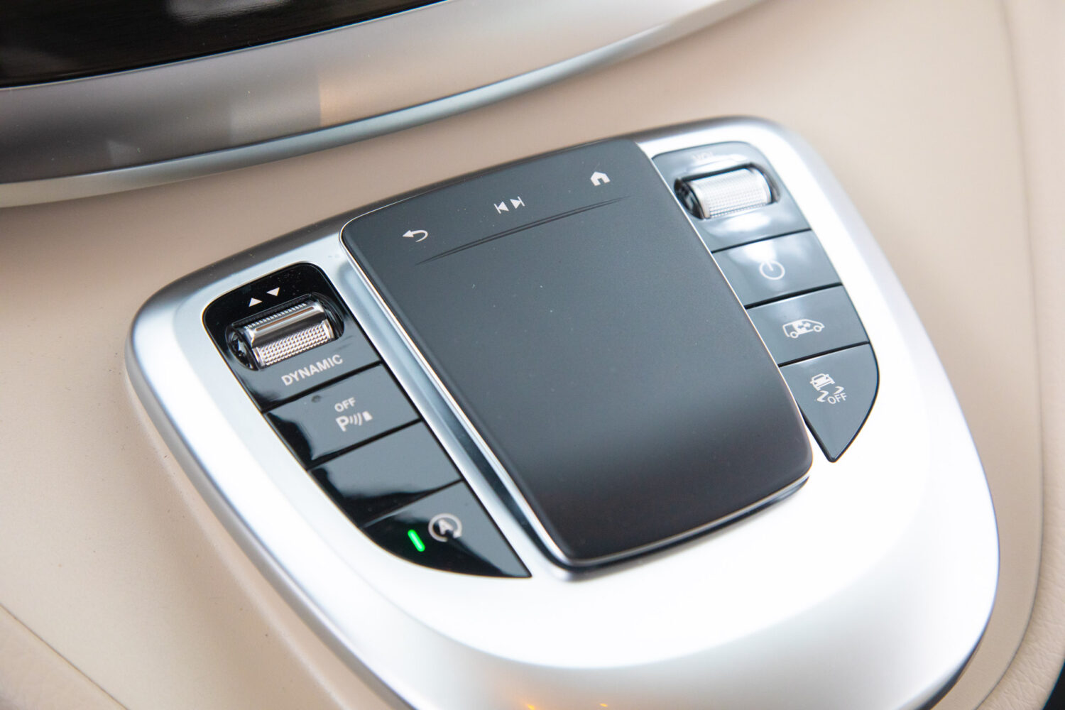 Vクラス BRABUS マルコポーロ D30 4×4 キャンパー