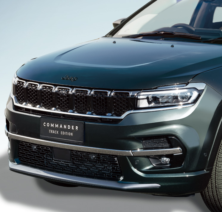 150台限定 ジープ・コマンダー・トラックエディション 限定車シグネチャーを随所に