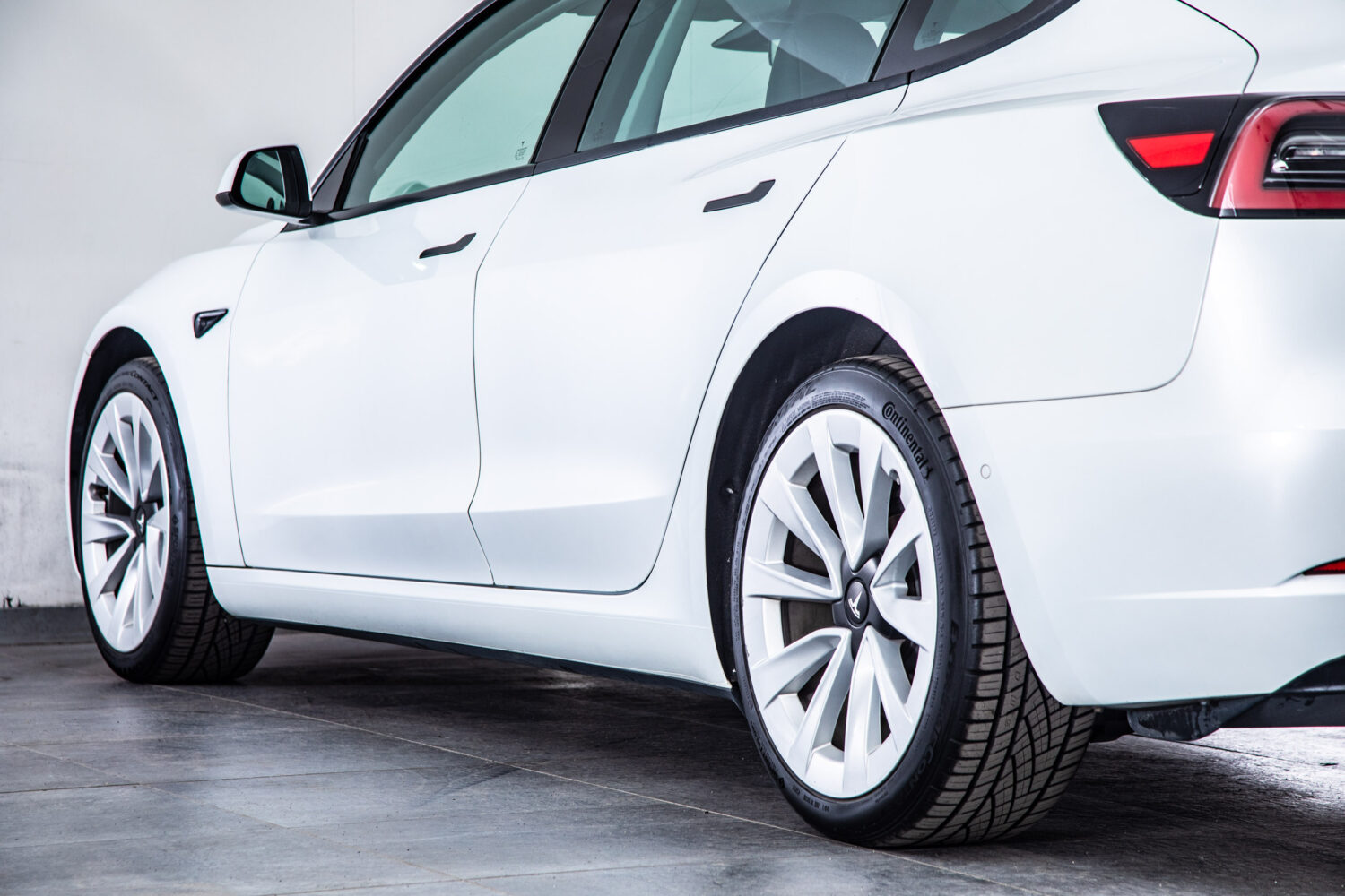 モデル3 ロングレンジ デュアルモーター 4WD