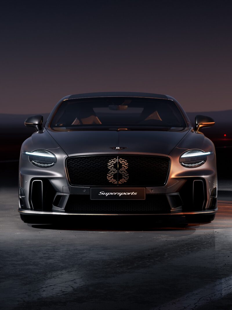 究極のドライビングを　ベントレー・コンチネンタルGT　世界限定500台の2シーター