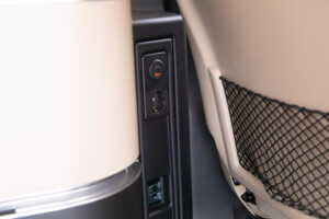 Vクラス BRABUS マルコポーロ D30 4×4 キャンパー