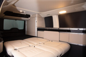 Vクラス BRABUS マルコポーロ D30 4×4 キャンパー