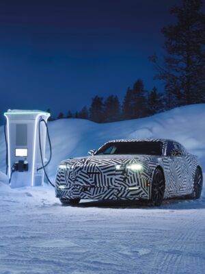 北極圏での冬季テストを開始　ジャガーの新生ラグジュアリー4ドアGT