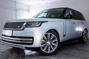 レンジローバー オートバイオグラフィー D300 スタンダードホイールベース 4WD