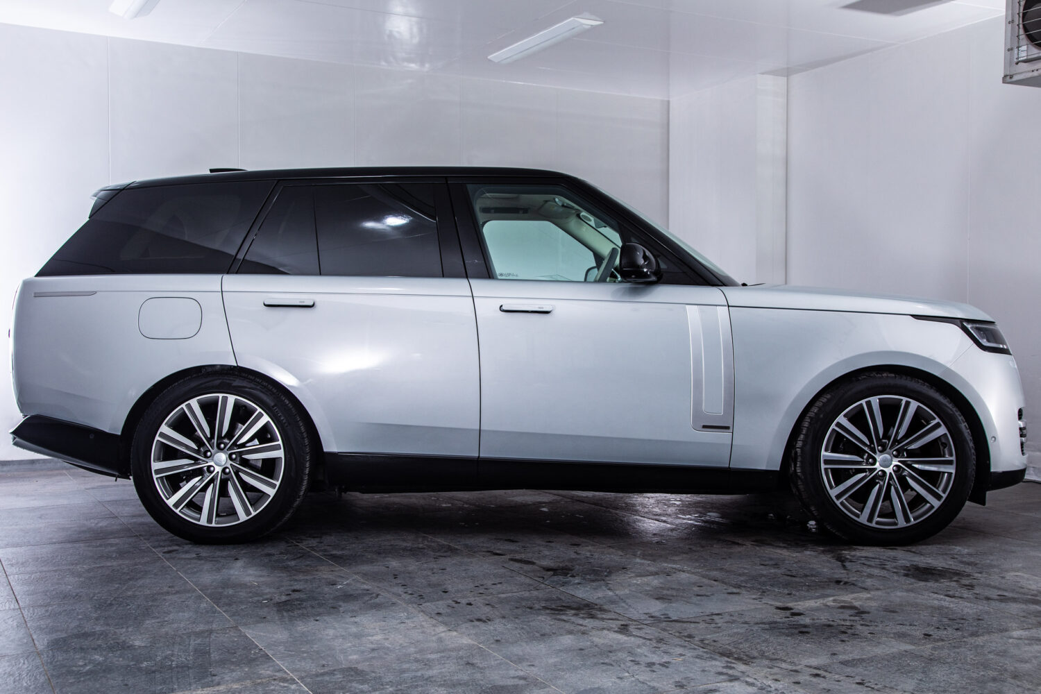 レンジローバー オートバイオグラフィー D300 スタンダードホイールベース 4WD