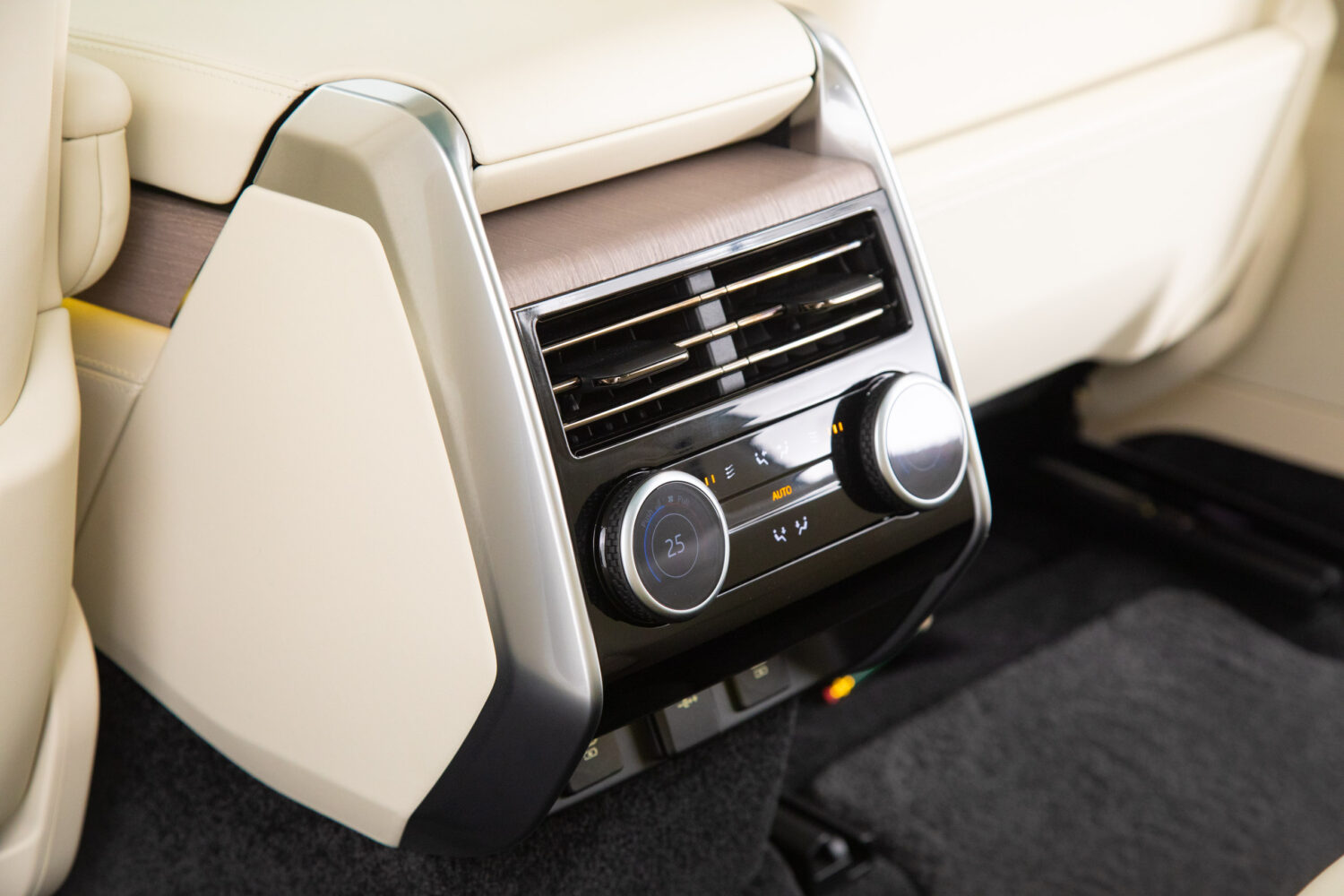 レンジローバー オートバイオグラフィー D300 スタンダードホイールベース 4WD