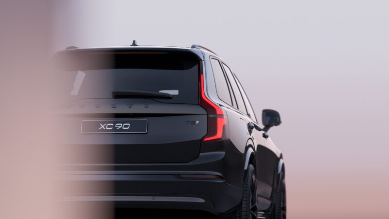 フラッグシップSUVに「ブラックエディション」登場　ボルボXC90