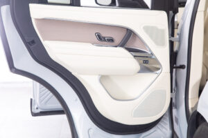 レンジローバー オートバイオグラフィー D300 スタンダードホイールベース 4WD