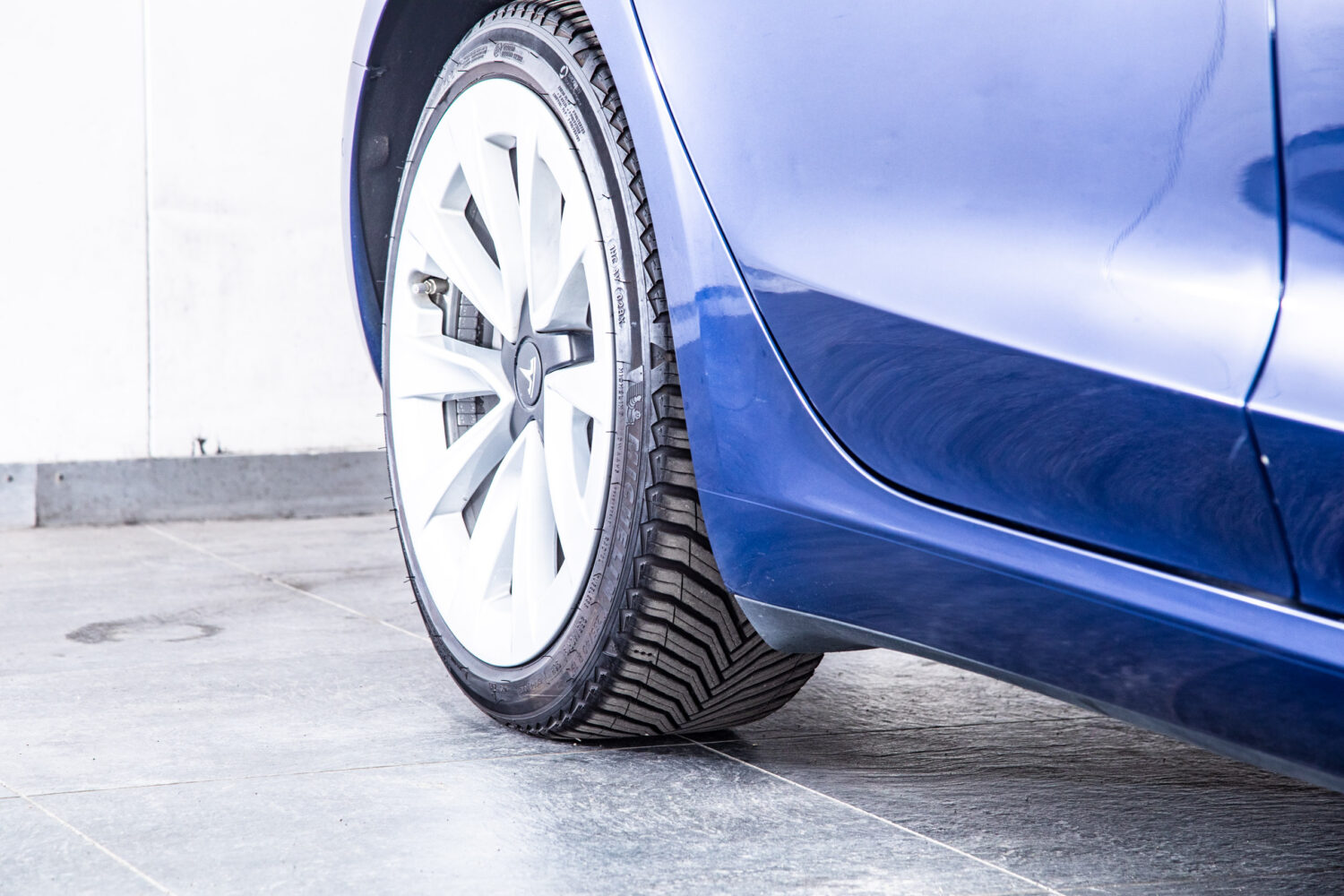 モデル3 ロングレンジ デュアルモーター 4WD