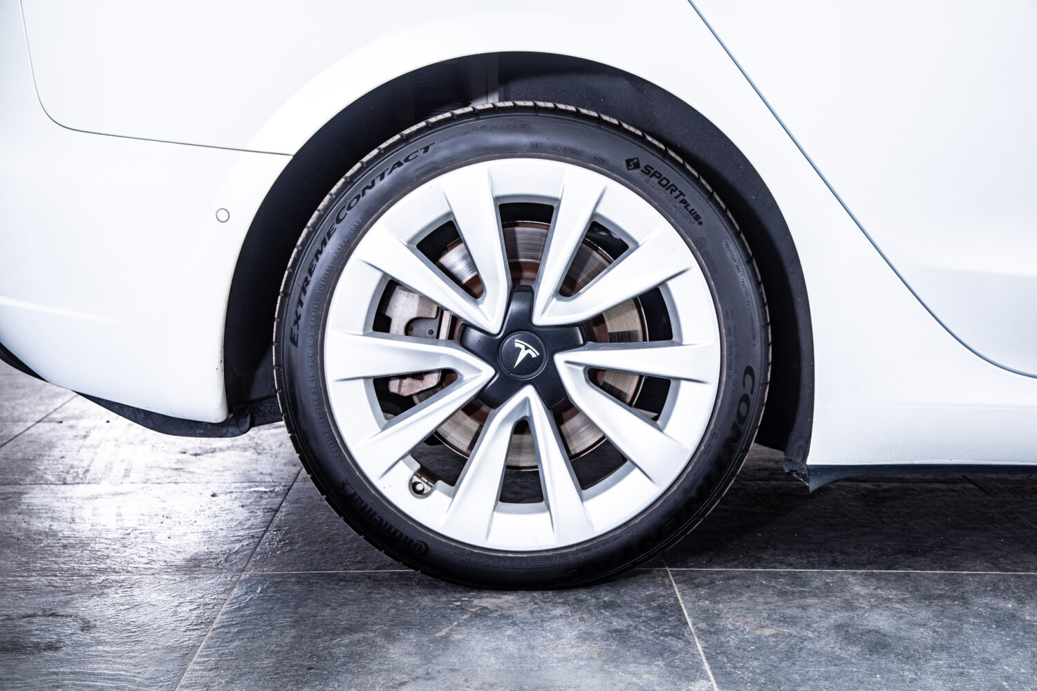 モデル3 ロングレンジ デュアルモーター 4WD