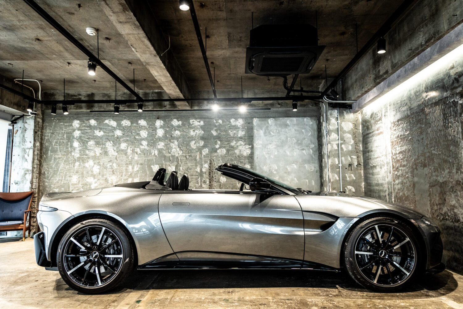 V8ヴァンテージロードスター 4.0