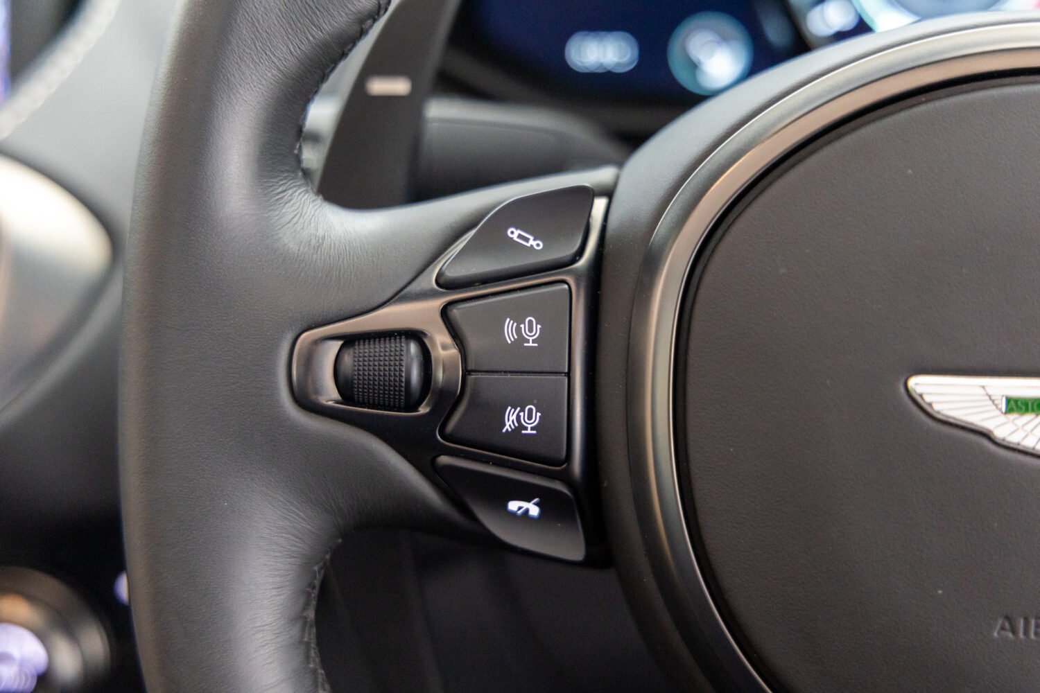 V8ヴァンテージロードスター 4.0