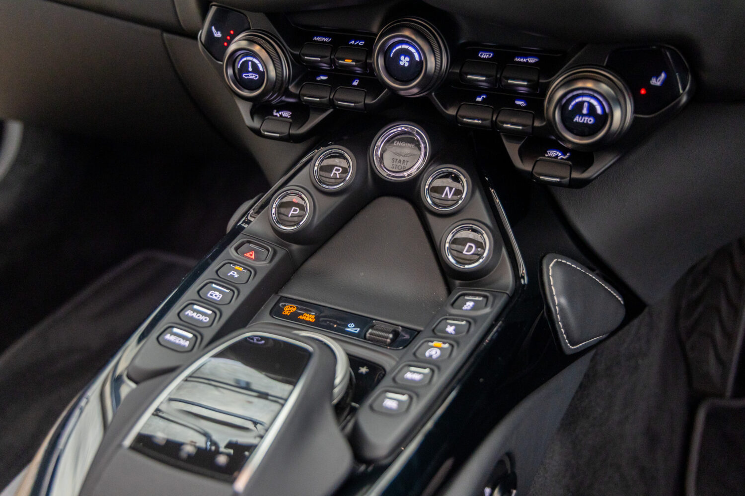 V8ヴァンテージロードスター 4.0