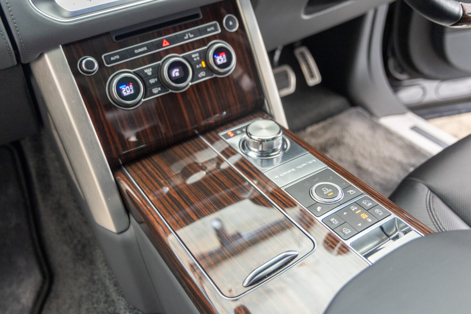 レンジローバー SVオートバイオグラフィー ロングホイールベース