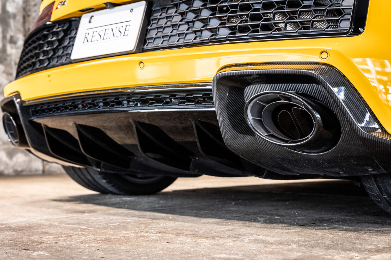 R8 V10 パフォーマンス 5.2 FSI クワトロ Sトロニック