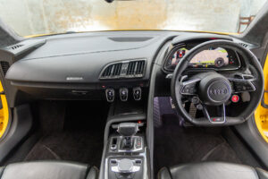 R8 V10 パフォーマンス 5.2 FSI クワトロ Sトロニック