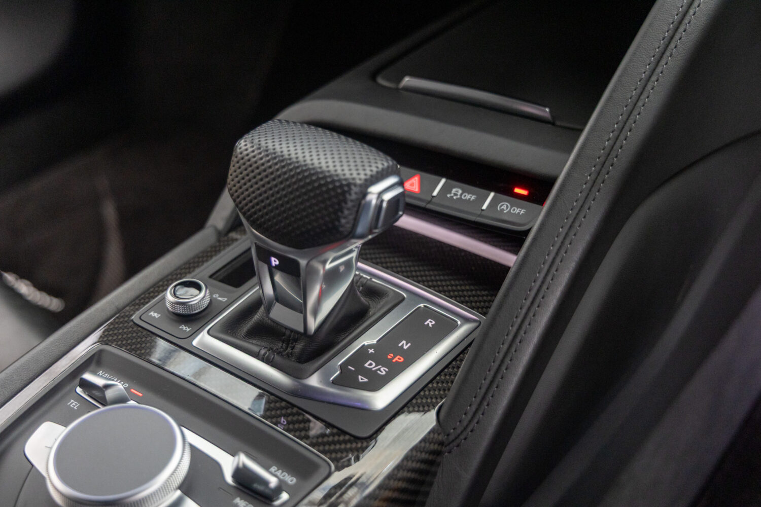 R8 V10 パフォーマンス 5.2 FSI クワトロ Sトロニック