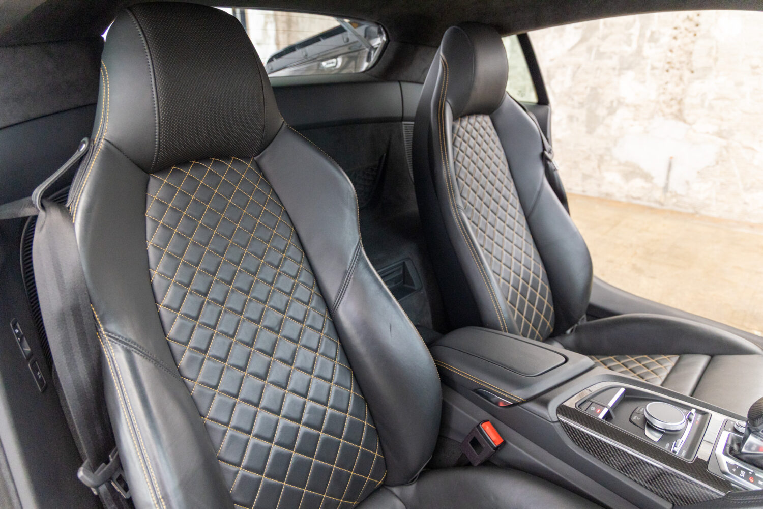 R8 V10 パフォーマンス 5.2 FSI クワトロ Sトロニック