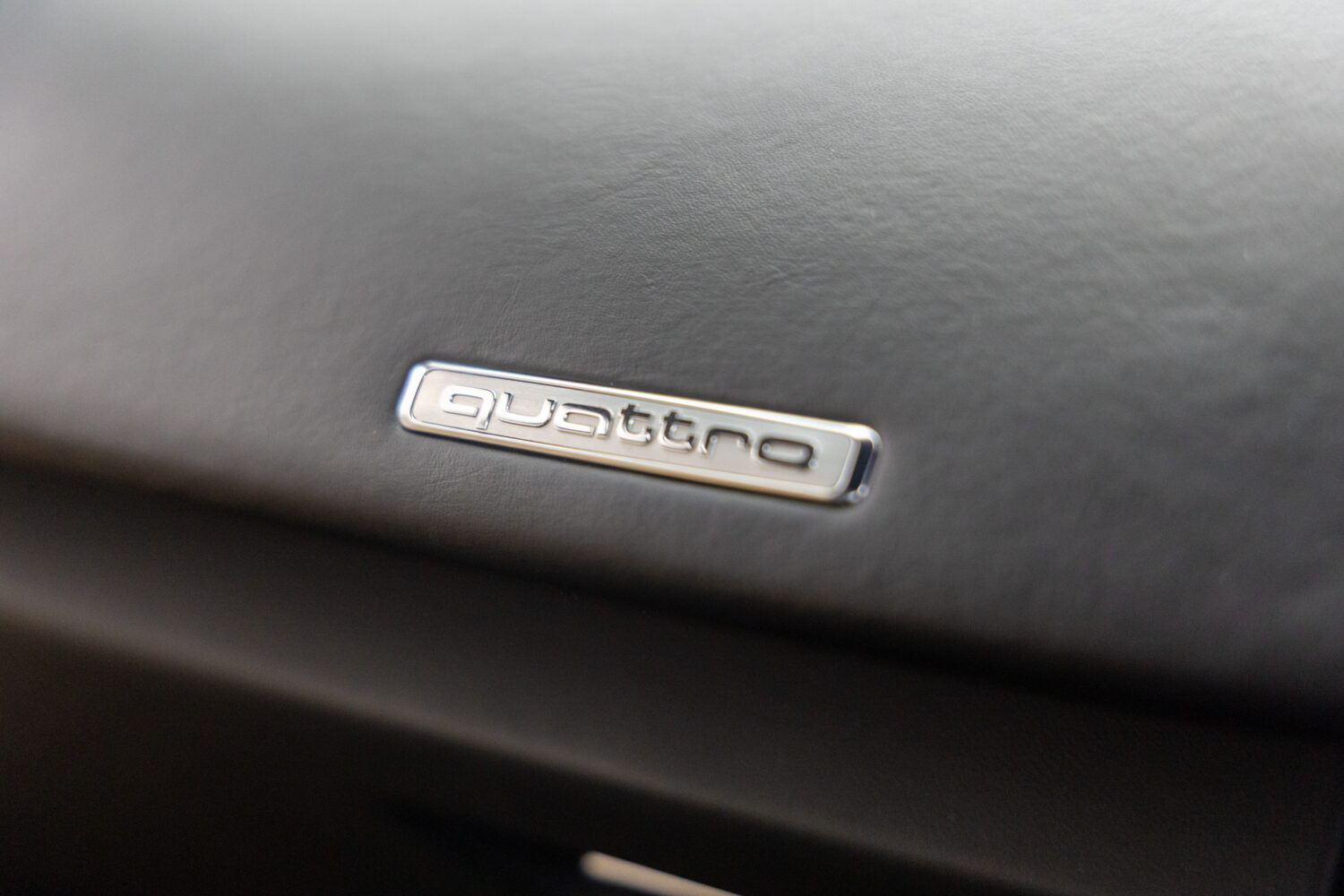 R8 V10 パフォーマンス 5.2 FSI クワトロ Sトロニック